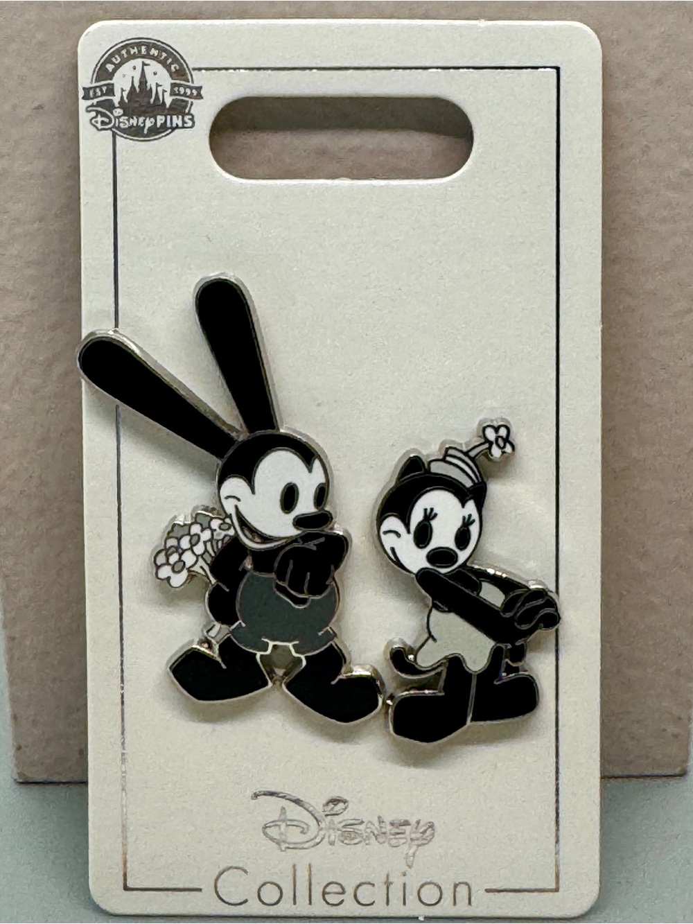 NWT Disney "Oswald Giving Ortensia Flowers" Two-Pin Trading Set